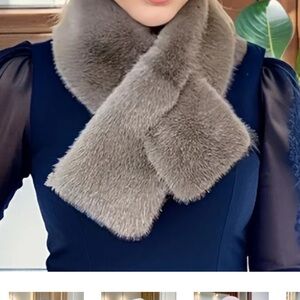 Elegant Gray Faux Fur Scarf